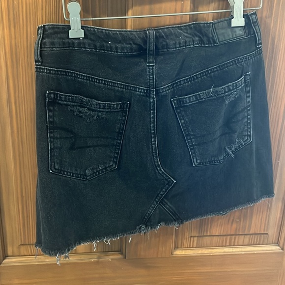 American Eagle Black Denim Skirt - Picture 4 of 5